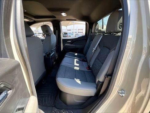 Used 2024 Chevrolet Colorado ZR2 w/ Technology Package image 19