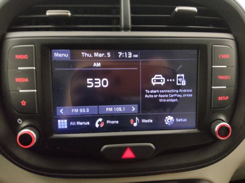 Used 2022 Kia Soul LX image 25