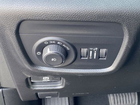 New 2025 Jeep Grand Cherokee Limited w/ Black Appearance Package image 27