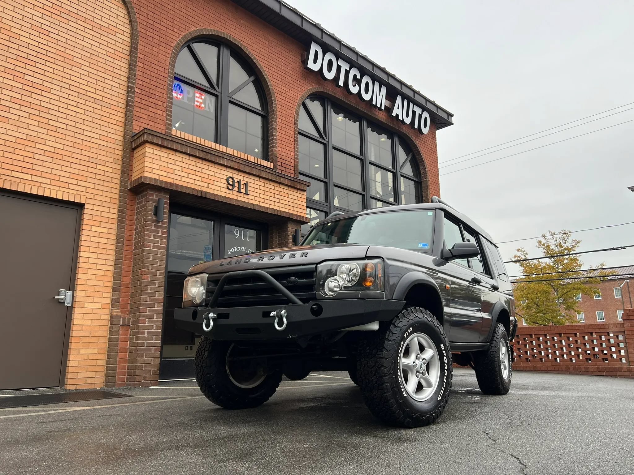 Used 2004 Land Rover Discovery S AWD/4WD image 3