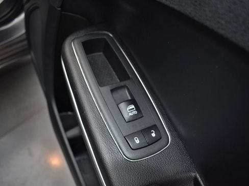 Used 2022 Dodge Charger SXT w/ Leather Interior Group image 13