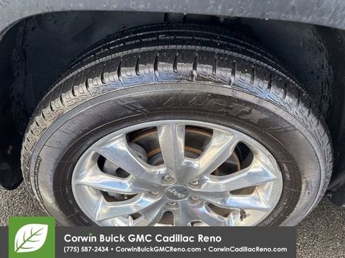 Used 2017 Jeep Cherokee Limited image 30