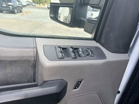 Used 2018 Ford F250 XL w/ Power Equipment Group image 19