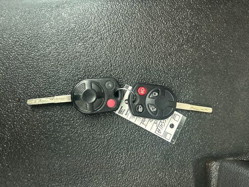 Used 2015 Ford Transit 250 130 Low Roof w/ Exterior Upgrade Package image 33