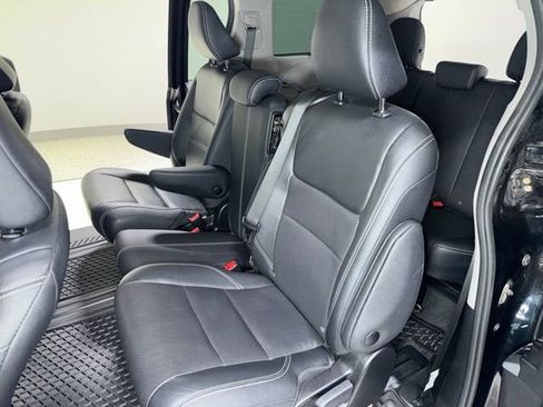 Used 2018 Toyota Sienna SE FWD image 27