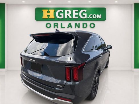 Used 2024 Kia Sorento S AWD/4WD image 6