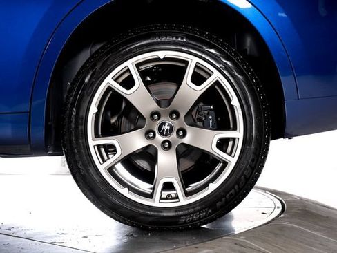 Used 2023 Maserati Levante GT AWD/4WD image 13