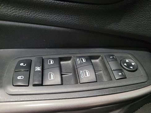 Used 2019 Jeep Cherokee Limited AWD/4WD image 27