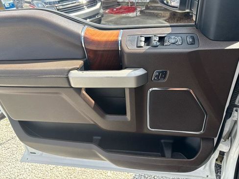 Used 2018 Ford F250 King Ranch w/ King Ranch Ultimate Package AWD/4WD image 16