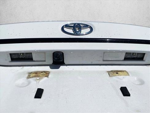Used 2023 Toyota Corolla LE FWD image 7