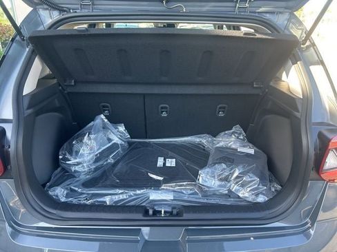 New 2026 Hyundai Venue SE image 27