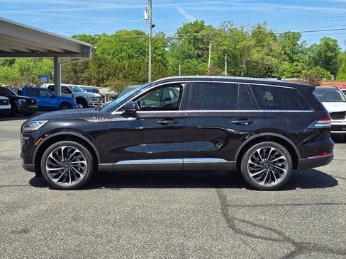 Used 2022 Lincoln Aviator Reserve w/ Equipment Group 201A AWD/4WD image 23