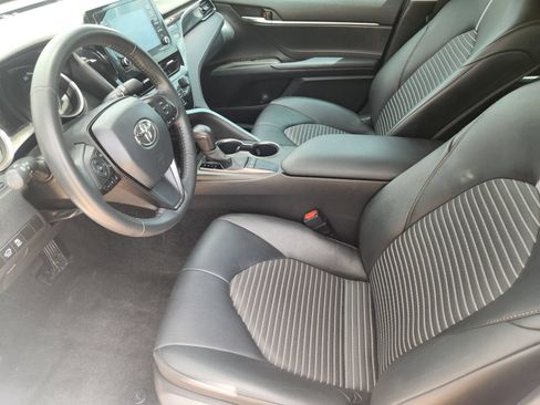 Used 2023 Toyota Camry SE w/ Convenience Package FWD image 16
