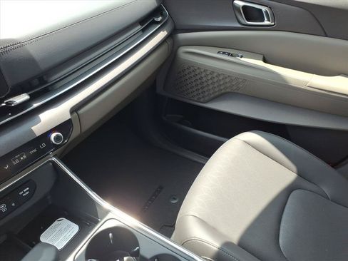 New 2026 Kia Carnival EX FWD image 26