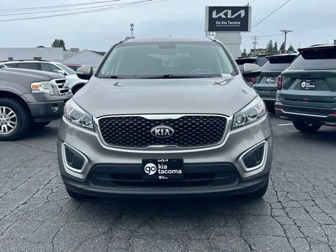 Used 2018 Kia Sorento LX AWD/4WD image 4