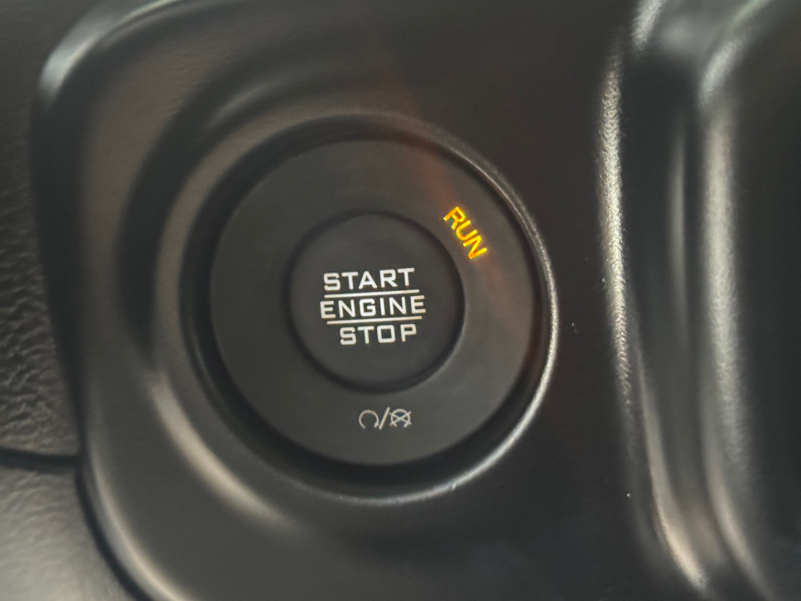 Used 2020 Jeep Wrangler Sport AWD/4WD image 22