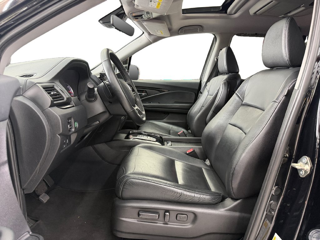 Used 2020 Honda Pilot Touring image 9