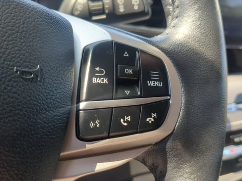 Used 2024 Ford Explorer XLT w/ Equipment Group 202A RWD image 20