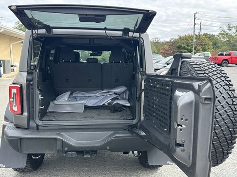 Used 2022 Ford Bronco Badlands w/ Sasquatch Package image 37