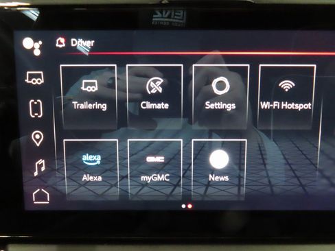 Used 2025 GMC Sierra 2500 AT4X image 26