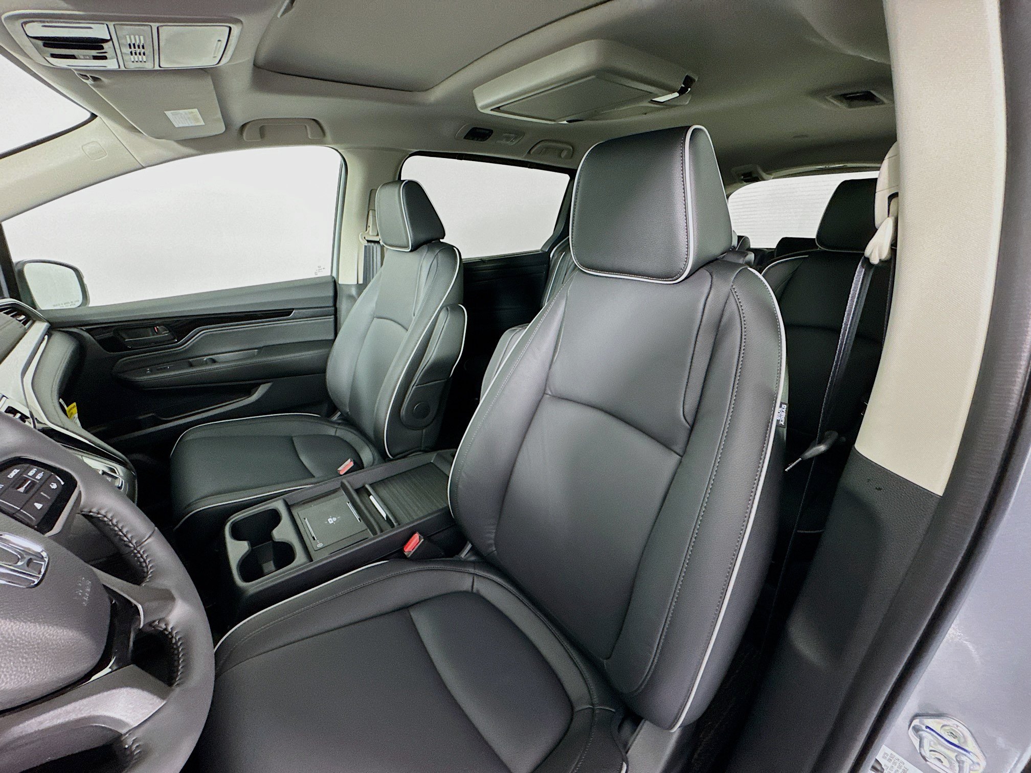 New 2026 Honda Odyssey Touring image 21