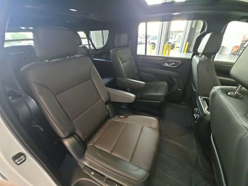 Used 2023 Chevrolet Suburban High Country AWD/4WD image 29