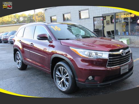 Used 2016 Toyota Highlander XLE w/ Protection Package #3 AWD/4WD image 1