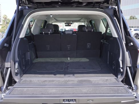 Used 2026 Lincoln Navigator L Reserve AWD/4WD image 12