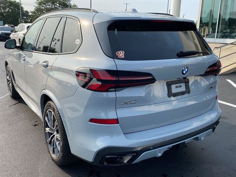 Used 2025 BMW X5 xDrive40i w/ M Sport Package AWD/4WD image 2