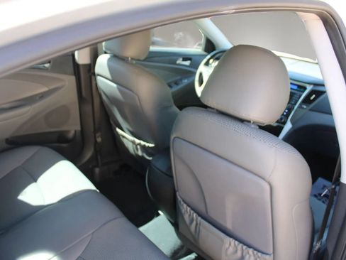 Used 2012 Hyundai Sonata SE FWD image 25
