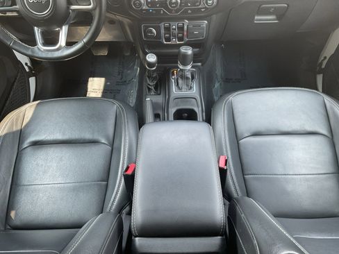 Used 2022 Jeep Wrangler Unlimited Sahara w/ Cold Weather Group image 22