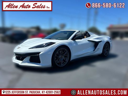 Used 2025 Chevrolet Corvette Z06 RWD image 1