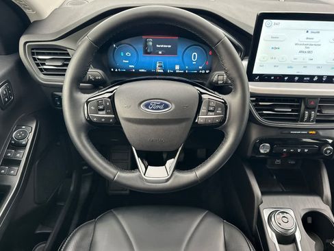 Certified 2025 Ford Escape SE w/ PHEV Premium Package image 14