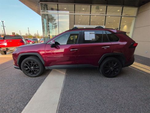 Used 2020 Toyota RAV4 Limited image 2