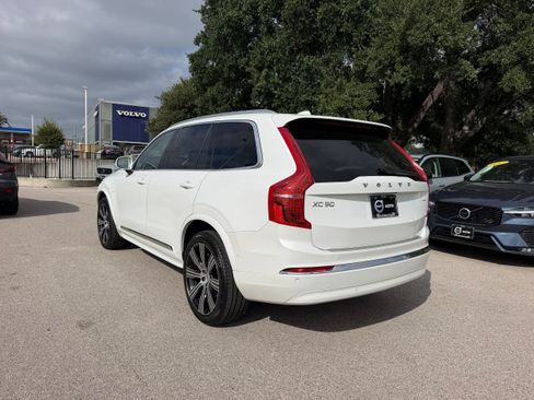 Certified 2024 Volvo XC90 T8 Plus w/ Protection Package Premier AWD/4WD image 4