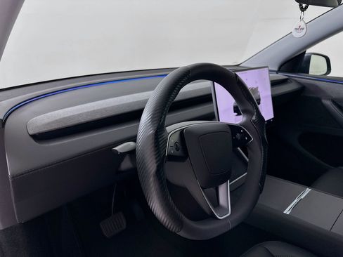 Used 2026 Tesla Model Y Long Range image 10