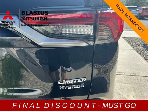 Used 2023 Toyota RAV4 Limited image 9