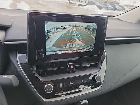 Used 2025 Toyota Corolla LE image 20