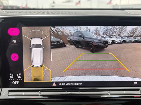 Used 2024 Volkswagen Atlas SEL Premium R-Line image 23