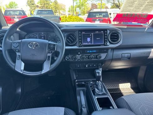 Used 2021 Toyota Tacoma TRD Sport w/ Blackout Package (TMS) AWD/4WD image 22