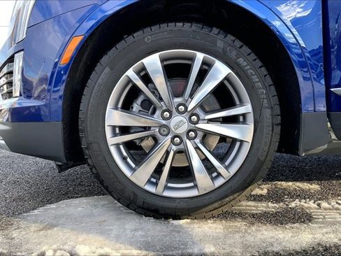 Used 2025 Cadillac XT5 Premium Luxury w/ LPO, Floor Liner Package image 8