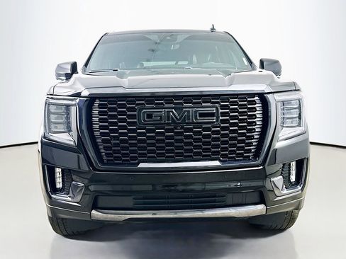 Used 2023 GMC Yukon Denali Ultimate AWD/4WD image 2