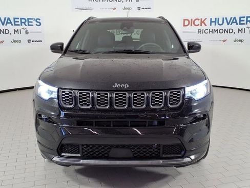 Used 2024 Jeep Compass Limited w/ High Altitude Package AWD/4WD image 2