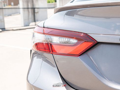 Used 2021 Toyota Camry SE FWD image 35