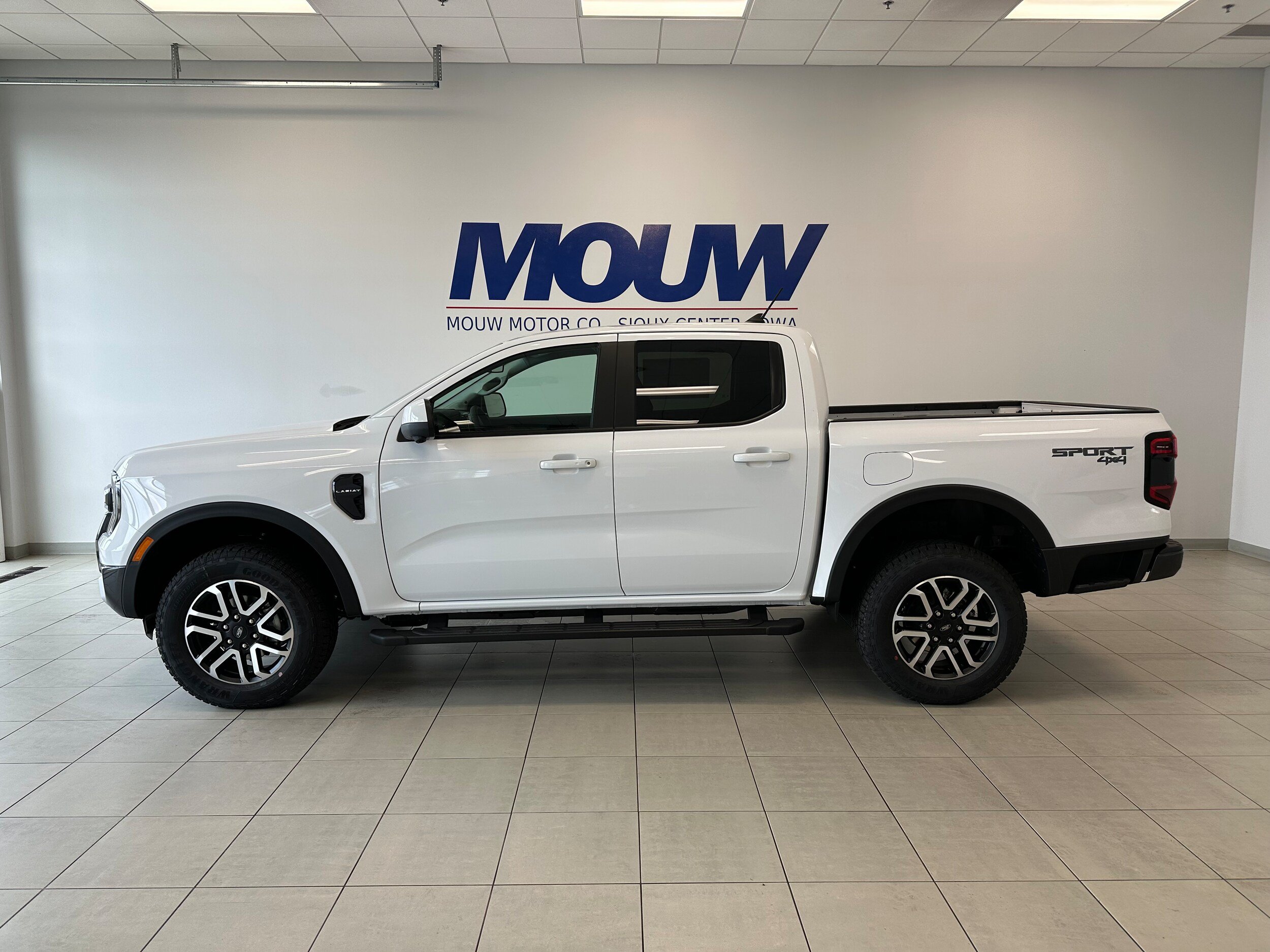 Used 2026 Ford Ranger Lariat w/ Trailer Tow Package AWD/4WD image 1