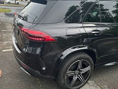 Certified 2025 Mercedes-Benz GLE 450e 4MATIC image 4
