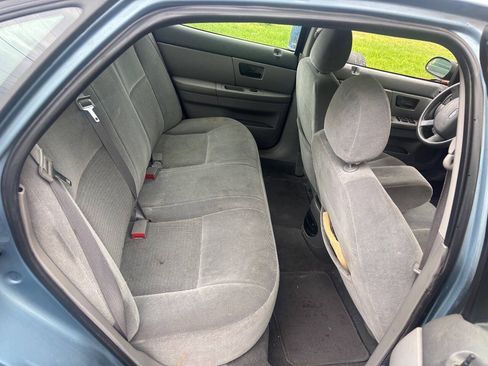 Used 2006 Ford Taurus SE FWD image 20