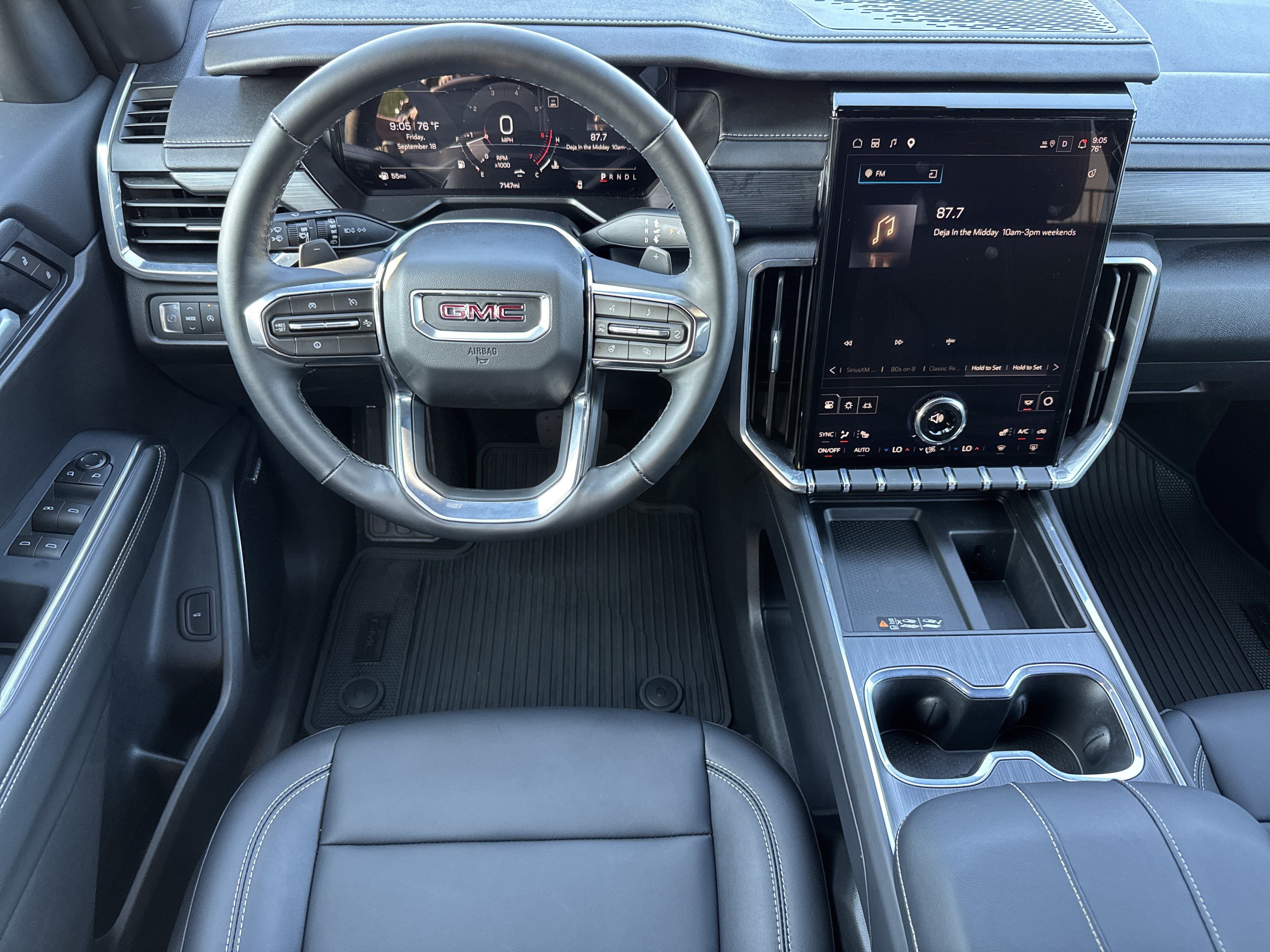 Used 2026 GMC Acadia Elevation w/ Black Edition FWD image 18