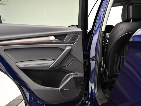 Certified 2025 Audi Q5 2.0T Premium Plus w/ Premium Plus Package image 40