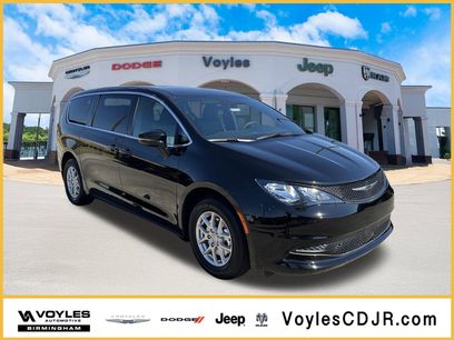 New 2026 Chrysler Voyager LX